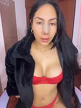 ArianaReynoldss online show from May 2, 12:30 pm