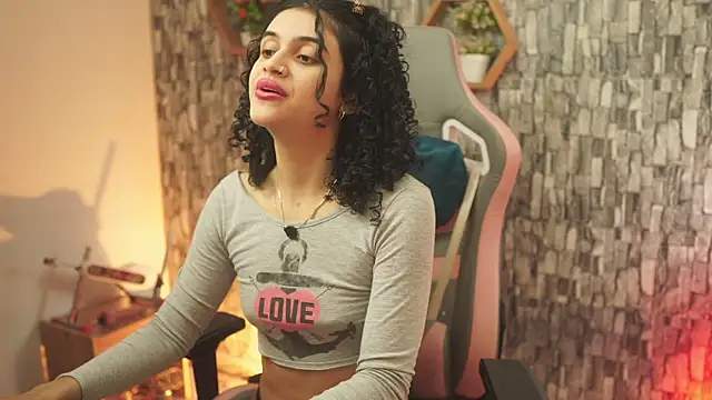 bonniie 98  online show from July 10, 8:31 pm