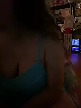 w3tkittty online show from July 27, 8:44 am