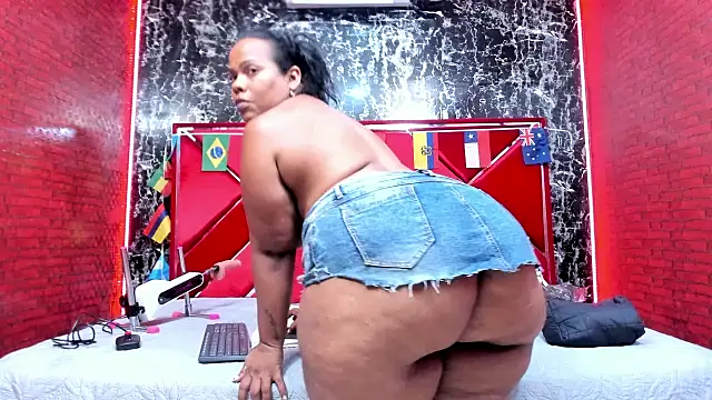 WALESKABBW ASS online show from July 4, 2:24 pm