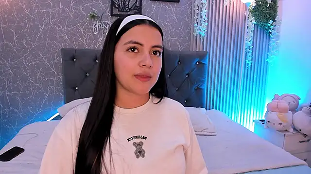 mialeia01 online show from March 14, 8:54 pm