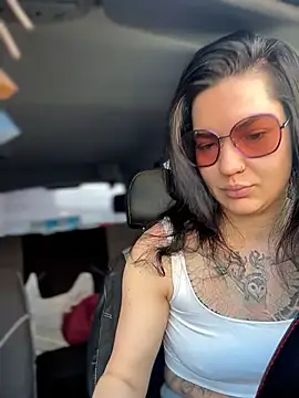MeekyRich online show from May 1, 3:54 am
