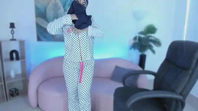 kylie soraya online show from September 13, 4:48 pm