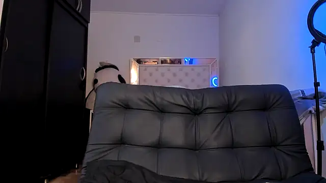 Bella  hamilton online show from September 17, 3:04 am