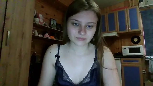 Snapshot of Little_shygirl chatting on October 15, 4:15 am Little shygirl online show from October 15, 4:15 am