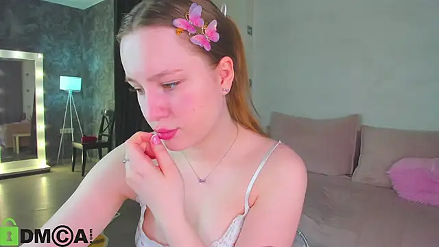 Candy Cansew online show from May 3, 1:20 am
