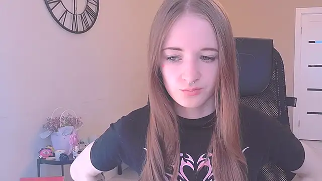 Snapshot of KateKayer chatting on September 13, 8:33 am KateKayer online show from September 13, 8:33 am