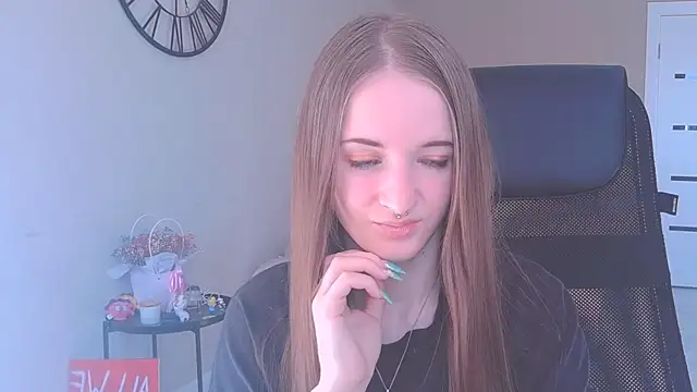 Snapshot of KateKayer chatting on September 22, 8:35 am KateKayer online show from September 22, 8:35 am