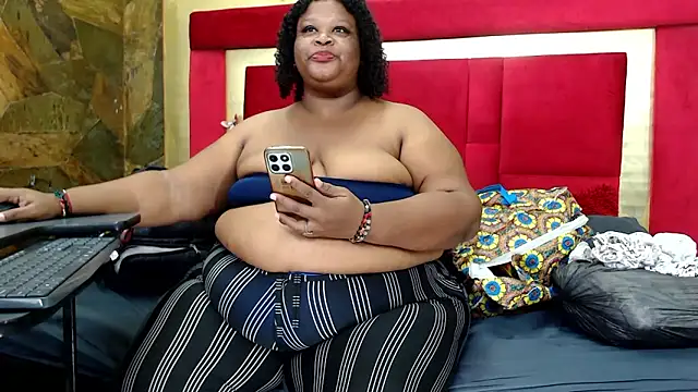 Exoticbigmandy online show from June 12, 9:45 pm