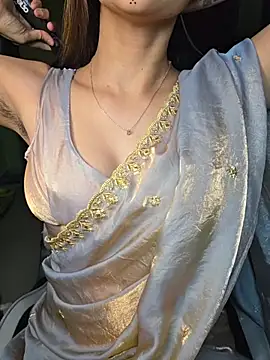 Isha Sax online show from August 2, 1:58 pm