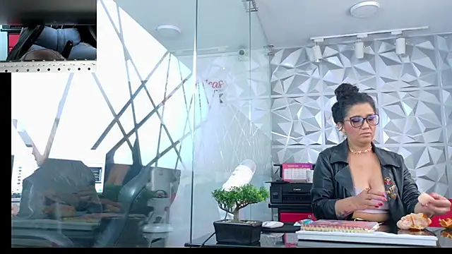 Dakota Rainbow22 online show from February 14, 4:42 pm