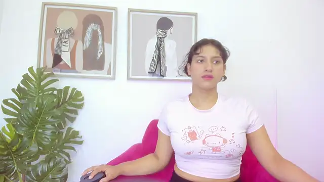 niia7 online show from July 10, 7:03 pm