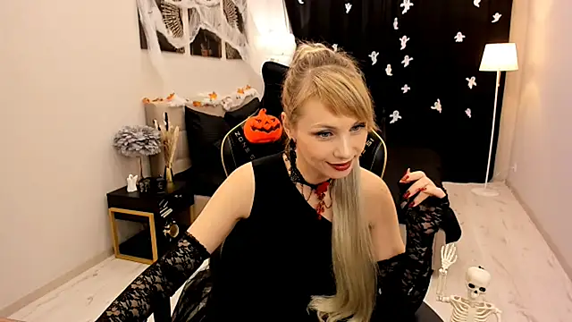 LindaSandy 1 online show from October 31, 12:42 pm