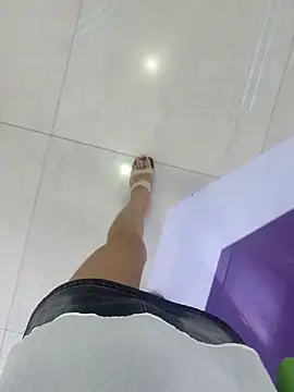 xiaoyuan01 online show from June 17, 2:46 am