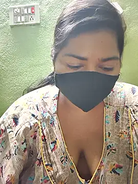 Liyaa 24 online show from February 9, 4:31 pm