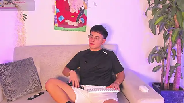 Young Ben online show from November 26, 9:49 pm