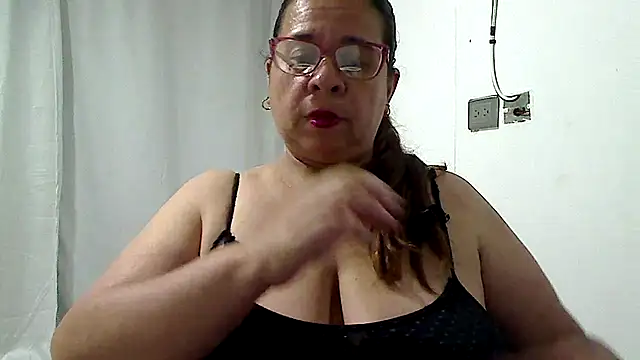 luciana69hot online show from June 27, 8:48 pm