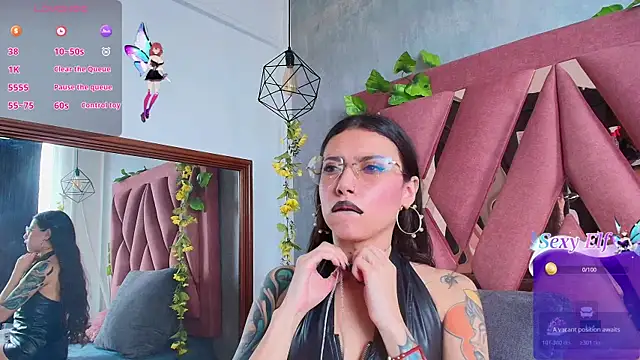 viollettaa  online show from May 1, 7:06 pm