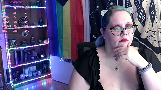 Kinky Witch online show from November 11, 1:45 am