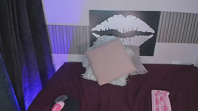Hailey-Fox online show from July 24, 2:09 am