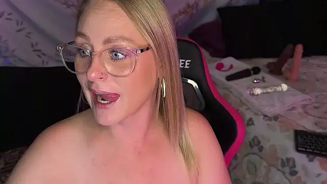 BossMomma0387 online show from November 6, 11:21 pm