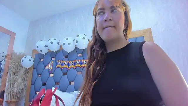 juliette pretty  online show from July 4, 7:32 pm