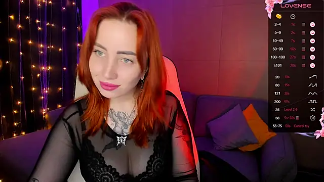 Snapshot of deboramoore chatting on October 18, 2:36 am deboramoore online show from October 18, 2:36 am