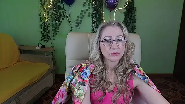 Snapshot of Habibi_Honeyy chatting on September 17, 11:08 am Habibi Honeyy online show from September 17, 11:08 am