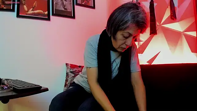 Snapshot of MistressNyx_cg chatting on October 7, 2:21 pm MistressNyx cg online show from October 7, 2:21 pm