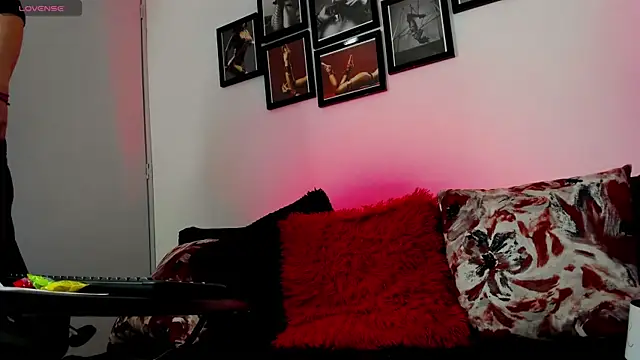 Snapshot of MistressNyx_cg chatting on September 22, 1:42 pm MistressNyx cg online show from September 22, 1:42 pm
