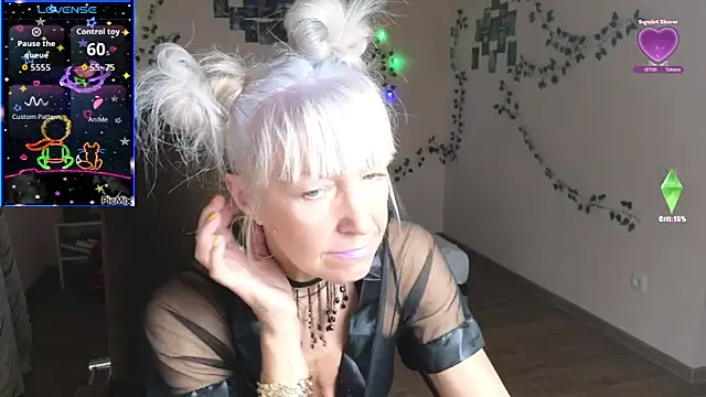 Laura Gol online show from October 3, 8:47 pm