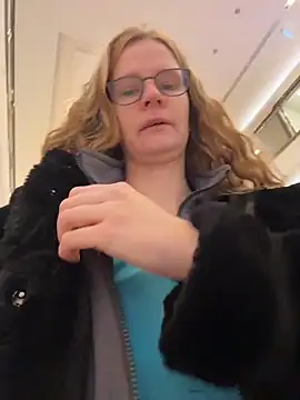 Bikergirl 97 online show from November 24, 9:11 am