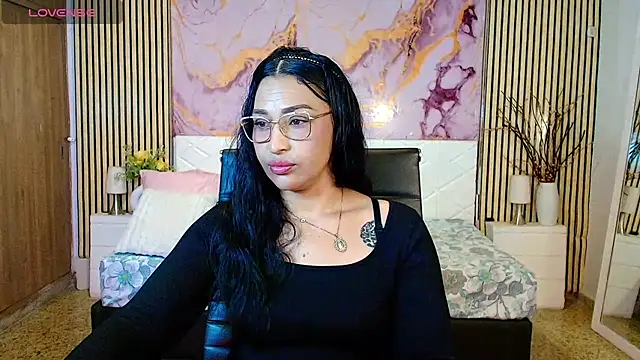 IvyShine7 online show from July 26, 7:32 pm