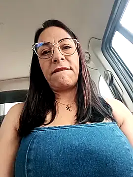 Snapshot of _Kamy_Hot chatting on October 11, 2:53 pm Kamy Hot online show from October 11, 2:53 pm