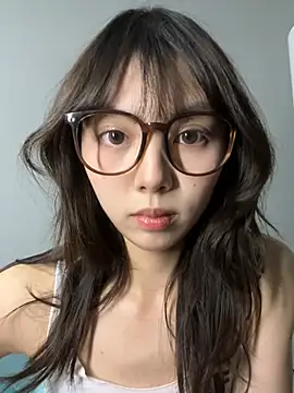 xuannv0000 online show from March 23, 3:18 pm