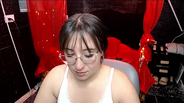 Snapshot of mia_778 chatting on October 20, 1:36 pm mia 778 online show from October 20, 1:36 pm