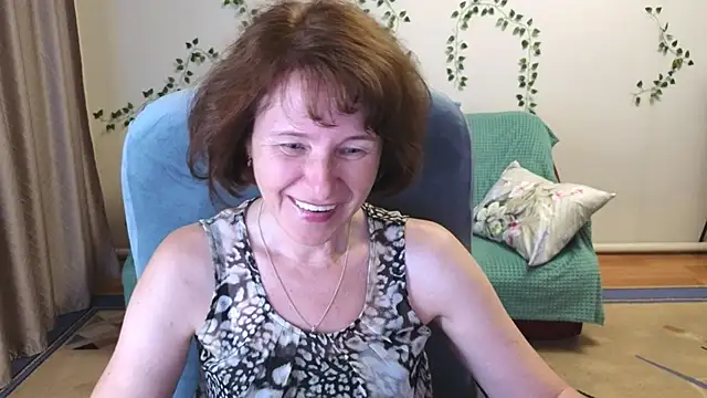 Lia Tito online show from July 28, 7:39 pm