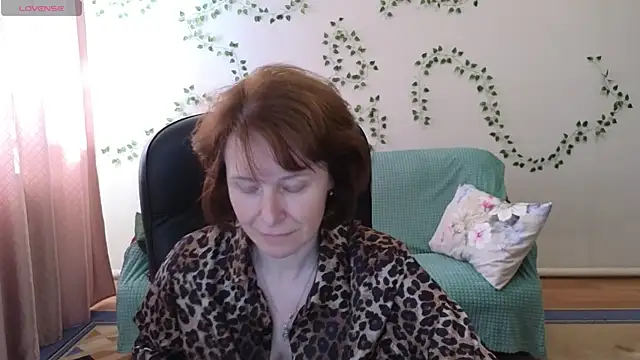 Lia Tito online show from June 6, 7:14 am
