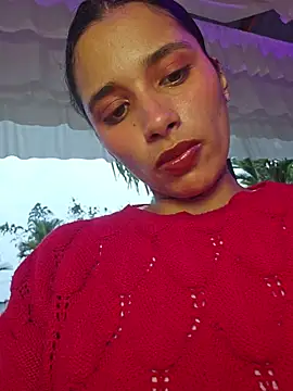 Lorena Mcfly online show from July 4, 11:50 am