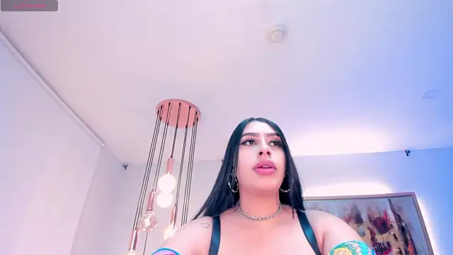 LeahLombardi  online show from January 9, 3:44 am