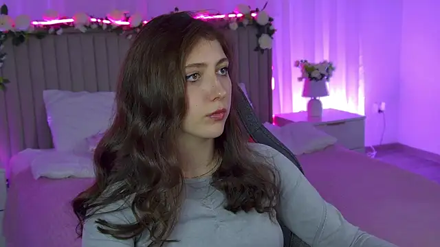 Mary Miiller online show from December 19, 1:03 pm