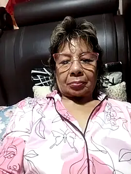 OliviaMorris1 online show from June 29, 12:38 pm