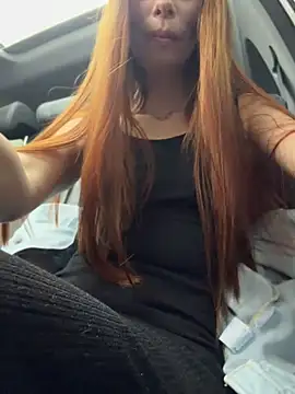 Amelie Crosby online show from July 4, 2:02 pm