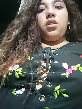 Snapshot of angelHeath13 chatting on October 1, 5:23 am angelHeath13 online show from October 1, 5:23 am