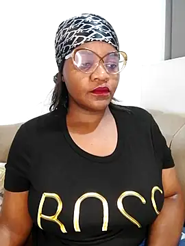 ChubbyBitch26 online show from June 25, 9:27 pm