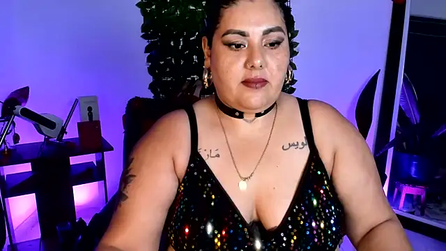 AndreaKinky online show from June 22, 8:00 am