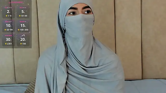  Zahiira  online show from November 13, 12:04 pm