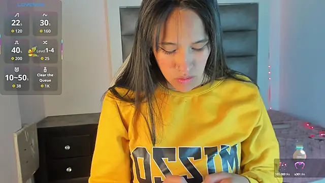 Snapshot of Andrea_brunnette chatting on October 3, 1:49 pm Andrea brunnette online show from October 3, 1:49 pm