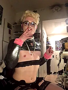 Snapshot of Sissy_Cindy_Whore chatting on October 13, 7:27 pm Sissy Cindy Whore online show from October 13, 7:27 pm