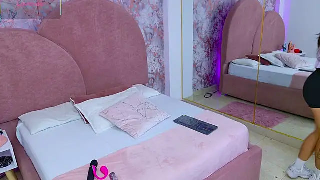 RavenGloomy online show from September 11, 8:31 pm